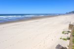 Beachside Retreats Complex: 7 Miles of Sandy Beaches